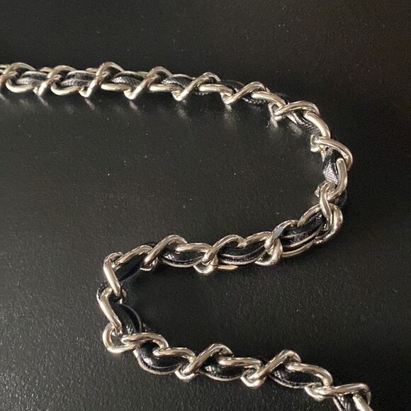 Wallet On Chain CROSSBODY Bag Black - Picture 2 of 5